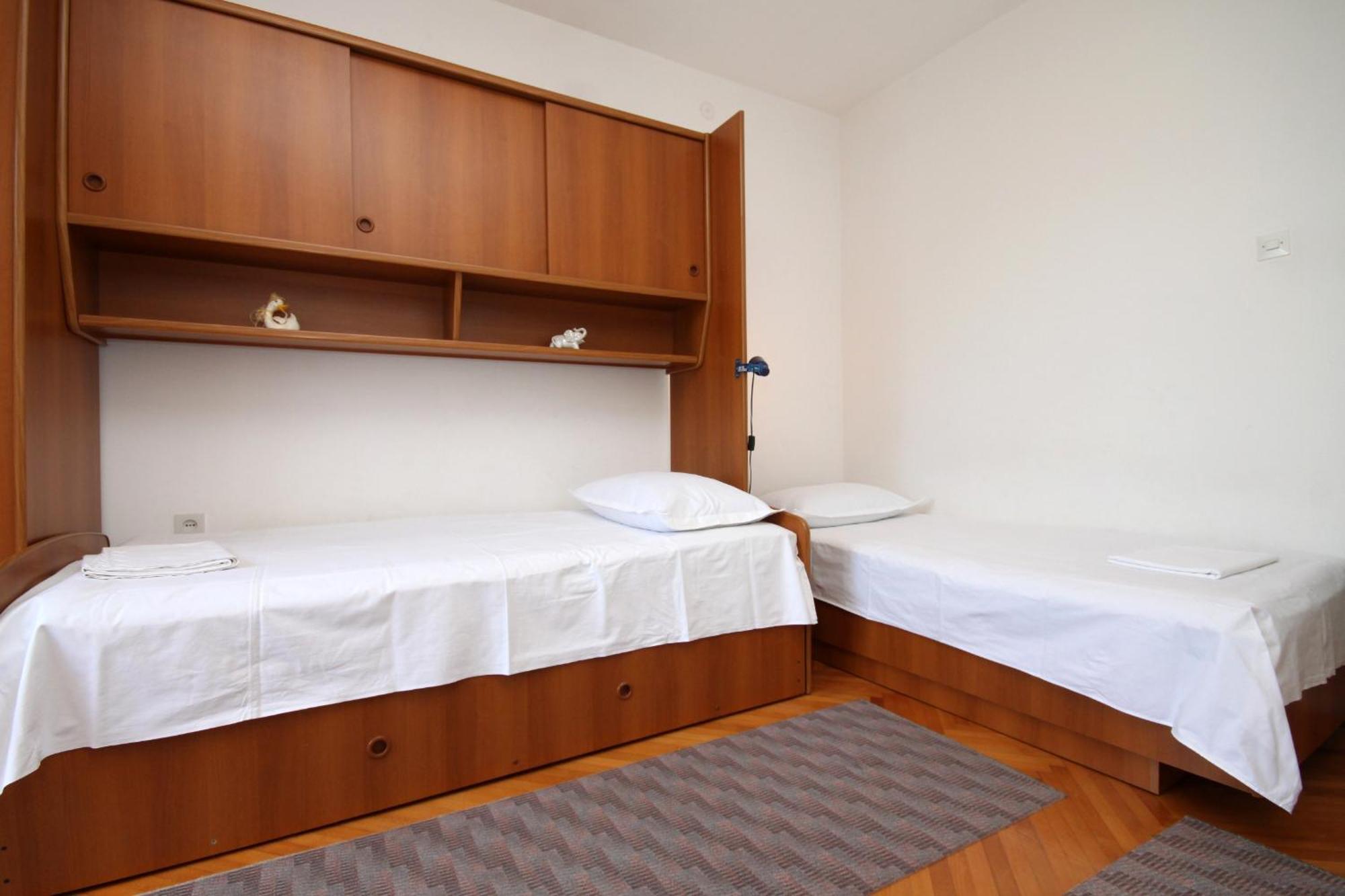 Apartments By The Sea Brist, Makarska - 505 Podaca Habitación foto