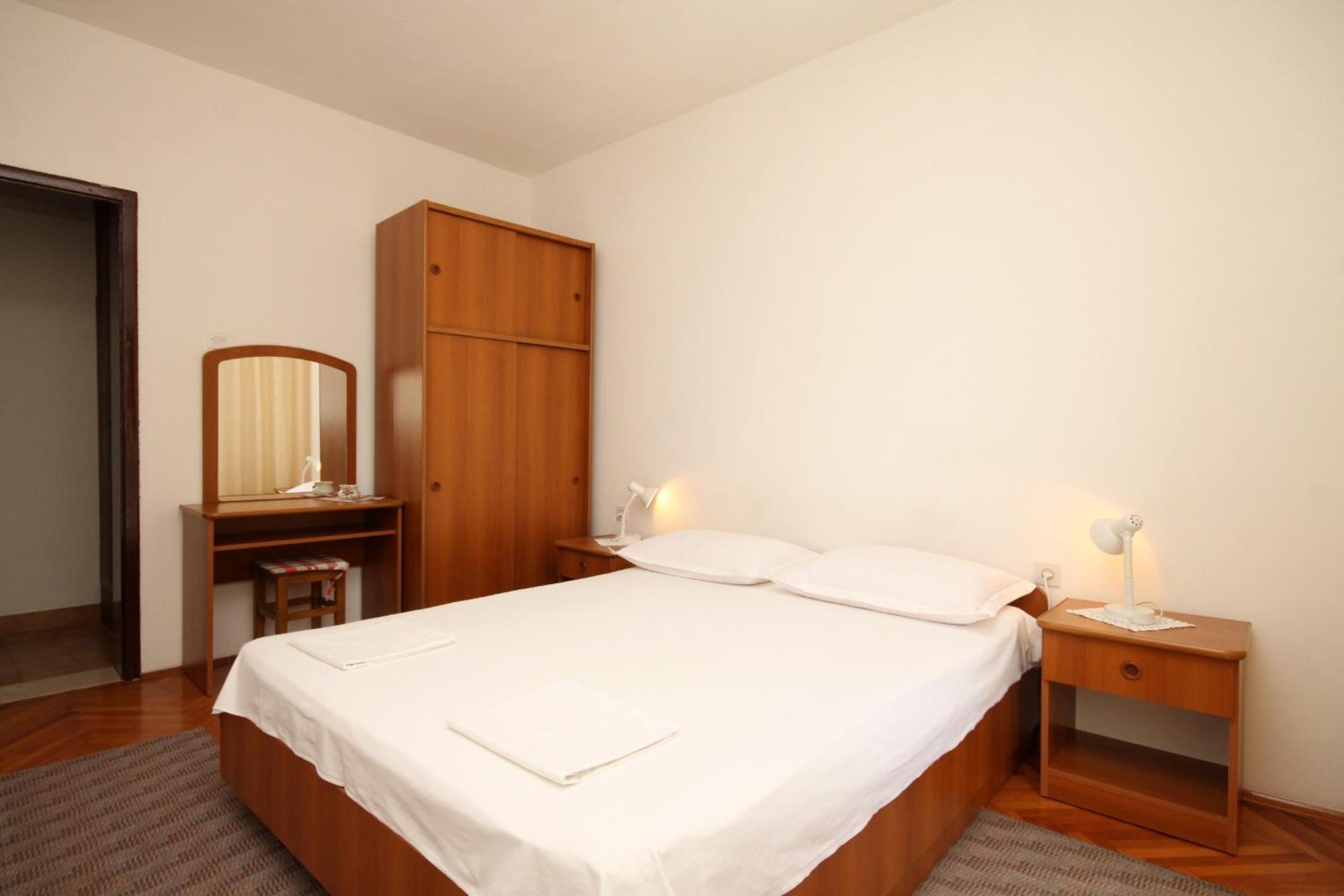 Apartments By The Sea Brist, Makarska - 505 Podaca Habitación foto